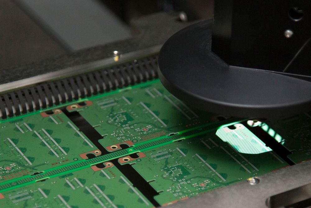 Crucial ssd lifestyle pcb image