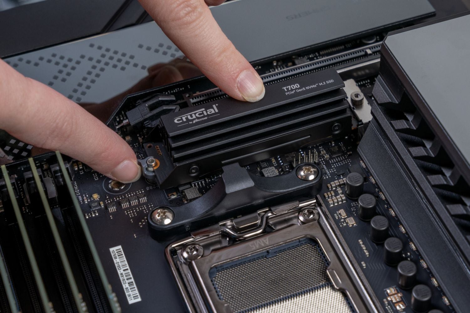 Crucial memory solutions image