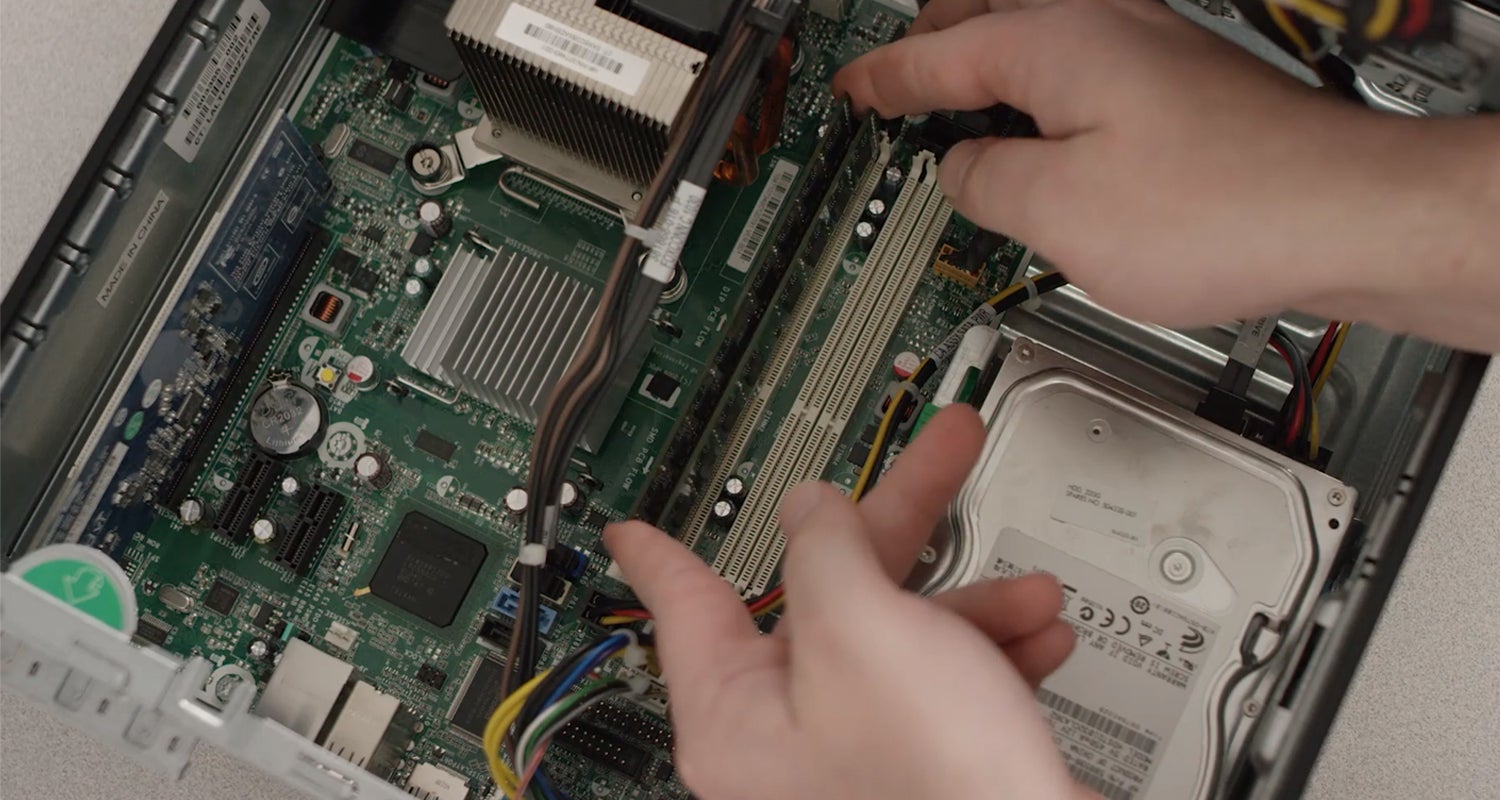 Remove memory (RAM) modules